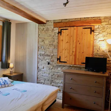 Dans 5 Pieces, 14 Pers, 4 Ch, Wifi, Jardin Prive