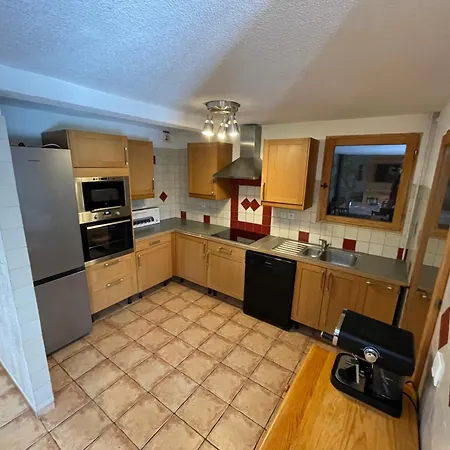 Dans 5 Pieces, 14 Pers, 4 Ch, Wifi, Jardin Prive シャレー レ・デュー・アルプ