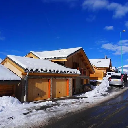 Dans 5 Pieces, 14 Pers, 4 Ch, Wifi, Jardin Prive シャレー