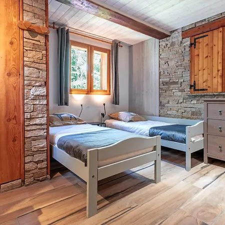 Dans 5 Pieces, 14 Pers, 4 Ch, Wifi, Jardin Prive Ле-дез-Альп