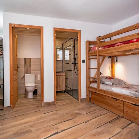 Dans 5 Pieces, 14 Pers, 4 Ch, Wifi, Jardin Prive Шале